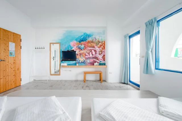 غرفة رباعية بسريرين كينج بإطلالة على البحر، White Lighthouse B&B 1/1