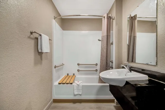 غرفة ديلوكس بسريرين مزدوجين لذوي الإعاقة، Motel6 York, PA 4/5