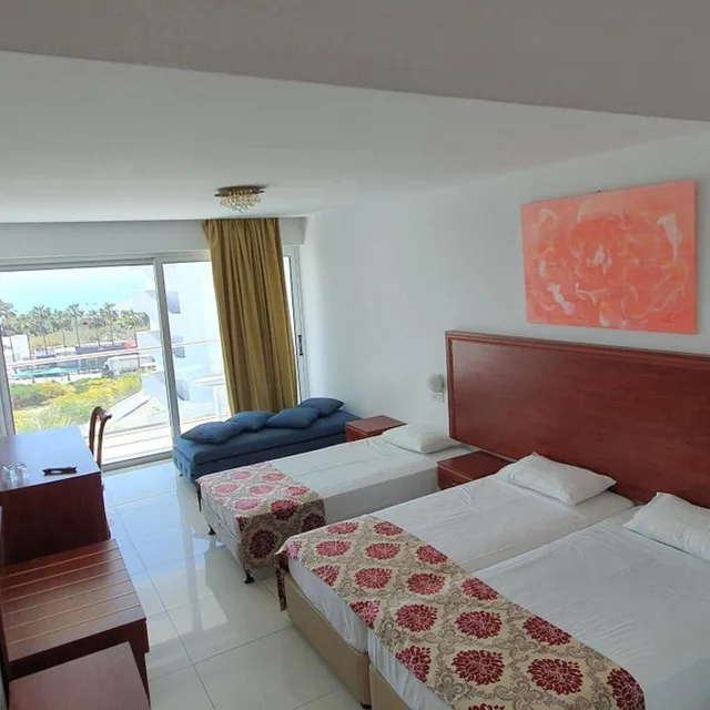 غرفة عائلية، Corfu 4/10