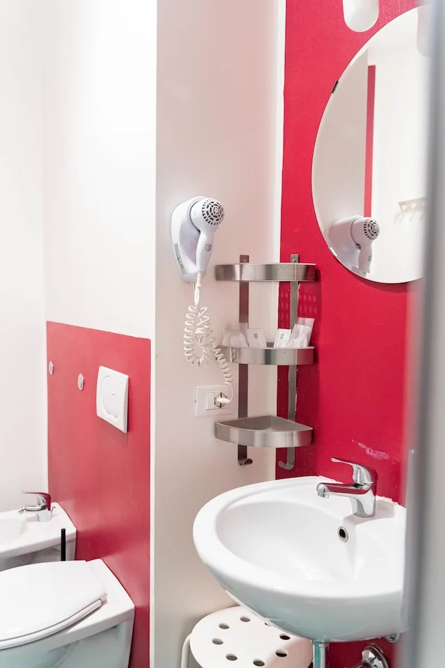 Female Dorm, Female Only, 8 People, 4 Bunk Beds، Ostello Bello 6/6
