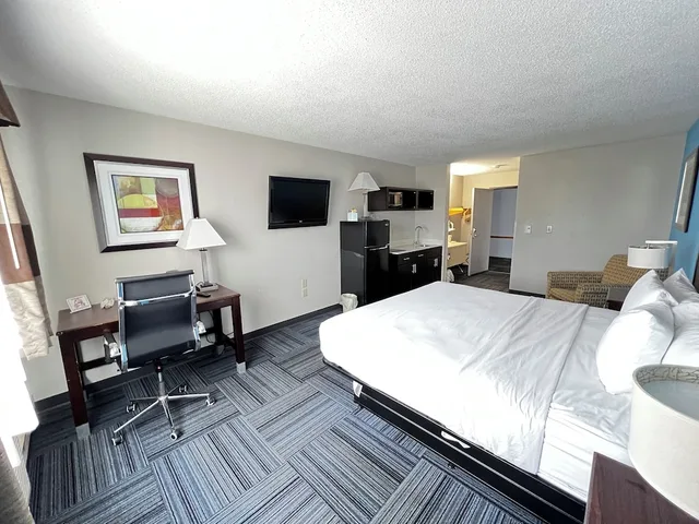 جناح استوديو بسرير كينج، Baymont By Wyndham Marinette 2/10