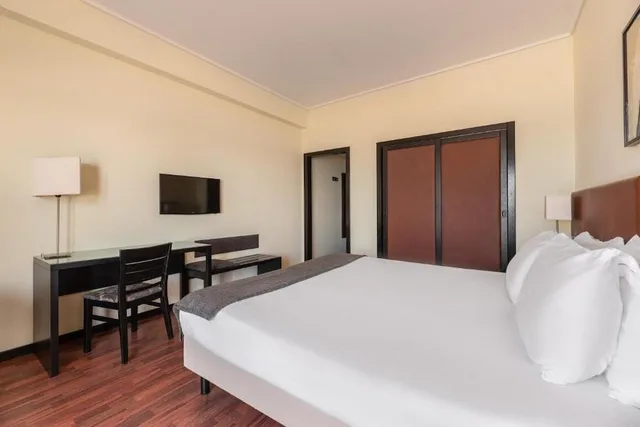 غرفة ديلوكس بسرير مزدوج بإطلالة على المدينة، Exe Praia Golfe 8/10