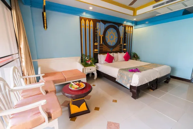 غرفة ديلوكس بسرير مزدوج أو سريرين منفصلين بإطلالة على المسبح، Aonang Ayodhaya Palace Beach Resort 1/1