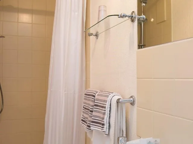 غرفة بسرير مزدوج بإطلالة على البحر، Lindholme Guest House 1/1