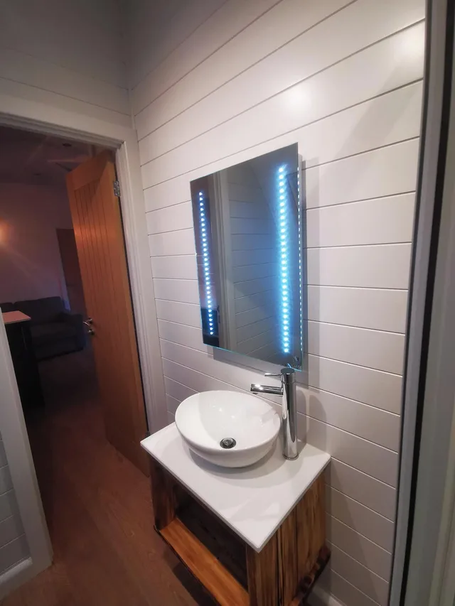 Pod, Twin Beds, Sofa, Side Access، King's Lynn Caravan & Camping Park 9/9
