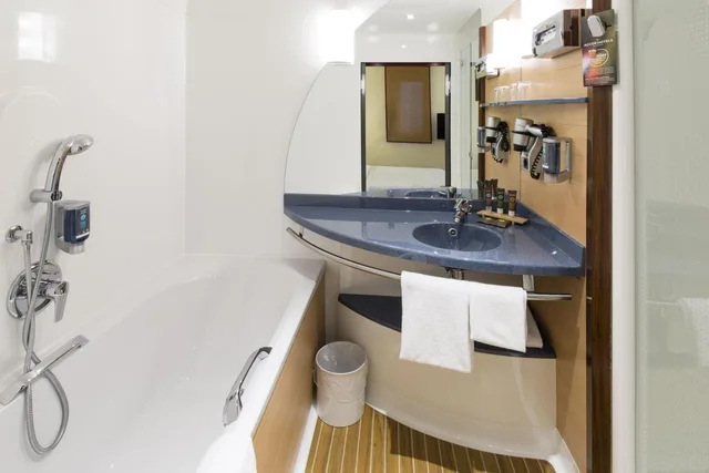 جناح سوبيريور بسرير مزدوج مع أريكة، Novotel Suites Hannover City 6/7