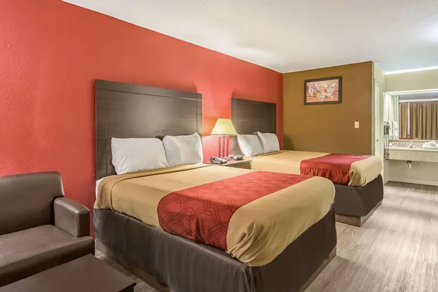 غرفة بسريرين مزدوجين، Econo Lodge Andalusia, AL 2/7