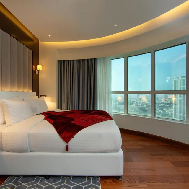 غرفة عائلية بسرير مزدوج، Number One Tower Suites 1/10