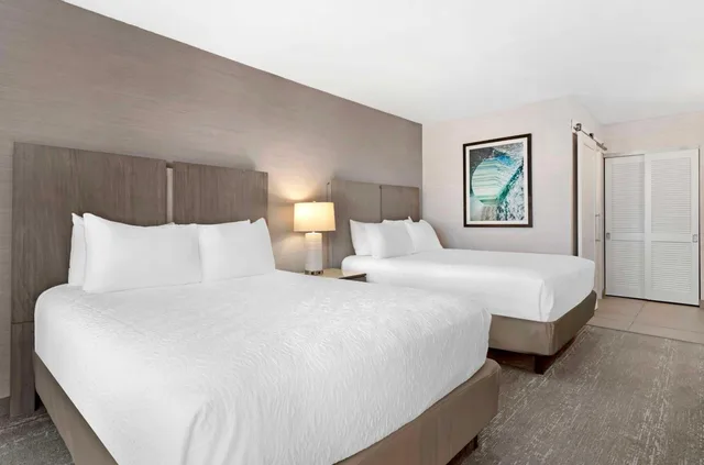 غرفة بسريرين كوين بإطلالة على البحر، Best Western Plus Agate Beach Inn 2/4