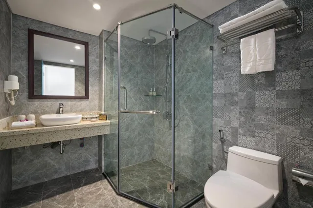 غرفة بريميير بسرير مزدوج بإطلالة على المدينة، Hanoi Bonsella Hotel 4/5