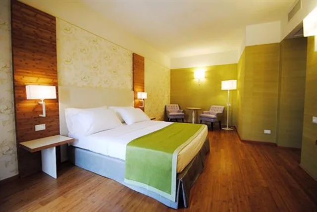 جناح جونيور بشرفة بإطلالة، Hotel Eden 5/7