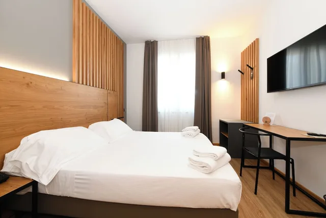 غرفة كومفورت بسرير كوين، Best Western Hotel Arya 2/10