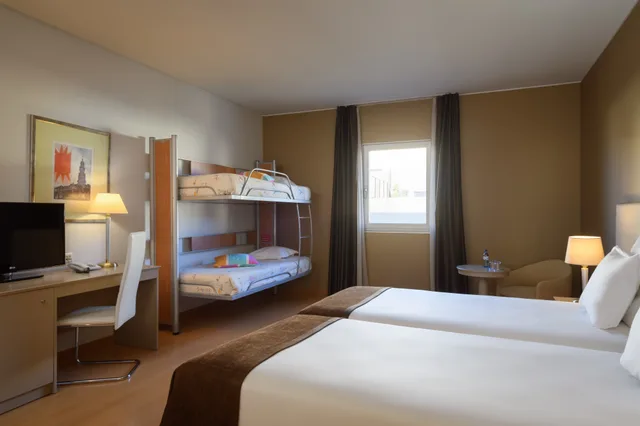 Deluxe, Family, Murphy Bed، Tryp By Wyndham Porto Centro Hotel 1/2