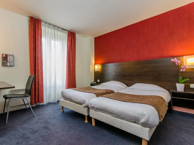 غرفة بسريرين منفصلين، Hotel Arc Paris Porte D Orleans Formerly Kyriad Paris Sud Porte D Orl Ans 5/10