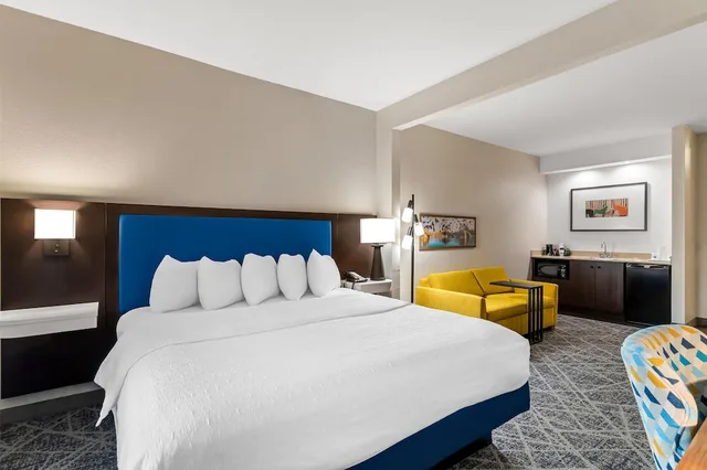 استوديو بسرير كينج مع أريكة لذوي الإعاقة، Hampton Inn Laramie 5/8