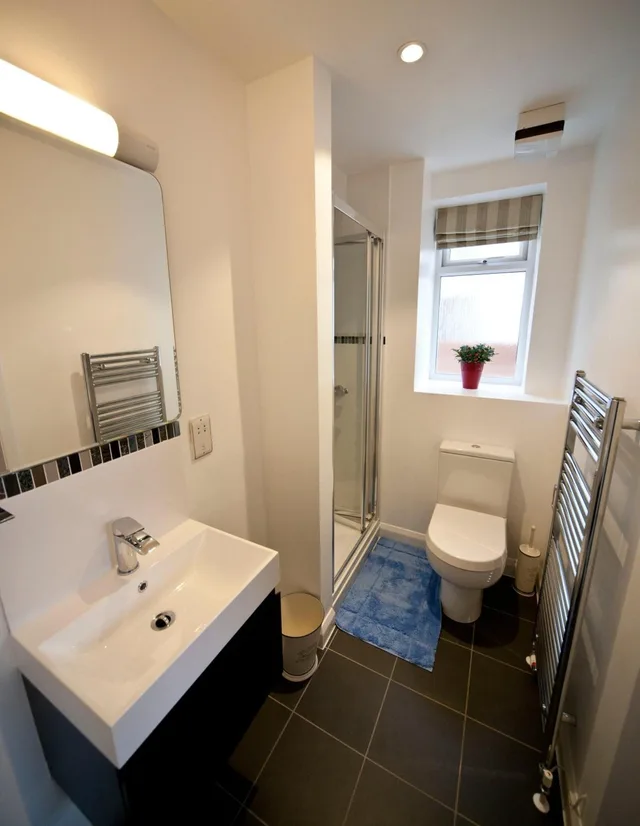 Family, 1 King and 1 Single Beds, Oxford Guest House 5/5