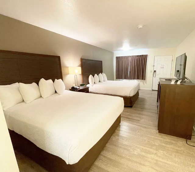 Room, 2 Queen Beds, SureStay Hotel By Best Western Williams 4/10