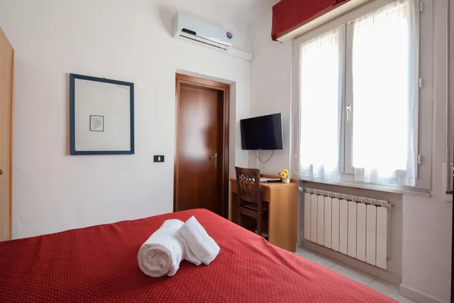 غرفة اقتصادية بسرير مزدوج أو سريرين منفصلين، Hotel Nella 1/10