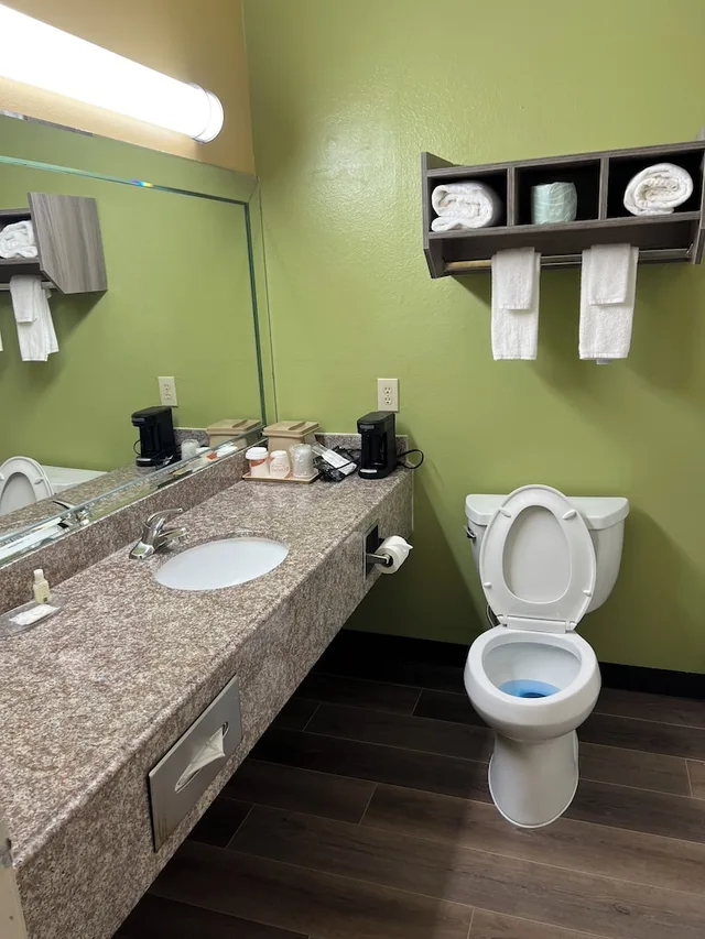 Standard, King Bed, Pet Friendly, Quality Inn Bay City TX 2/3