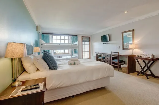 Family, Lodge, 1 Queen and 1 Bunk Bed, Sea View، Ilita Lodge 2/8