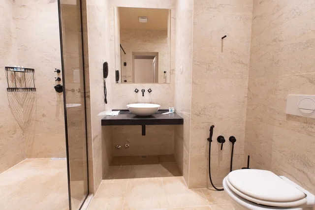 Standard, Queen Bed, Atrium View، Art Club Hotel 8/10