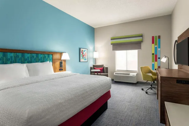 غرفة تنفيذية بسرير كينج، Hampton Inn and Suites Springfield 1/3
