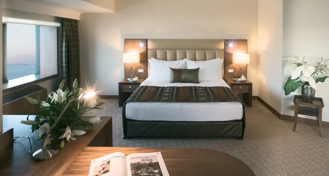 جناح جونيور، Movenpick Hotel Izmir 2/3