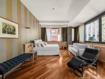 Studio, Sofa, Kitchenette, Bathtub, Xl، Camperio House Suites 1/1