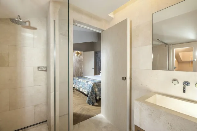 Presidential, Suite, 2 King Beds, Colosseum View، Palazzo Manfredi 3/5