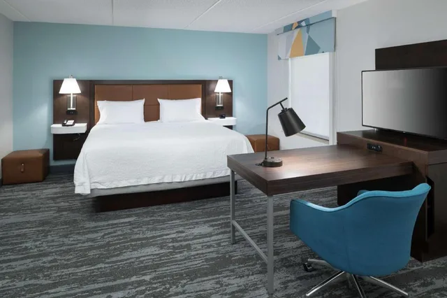 Suite, King Bed, Sofa, Accessible, Hampton Inn & Suites Panama City Beach-Pier Park Area 2/6