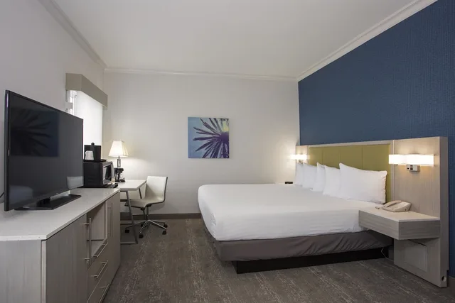 غرفة قياسية بسرير كينج، Surestay Hotel By Best Western Santa Monica 4/10