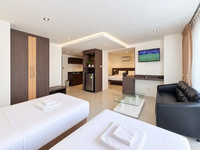 Family, King and Twin Beds, Pool View, Oceanview Treasure Hotel & Residence 3/7