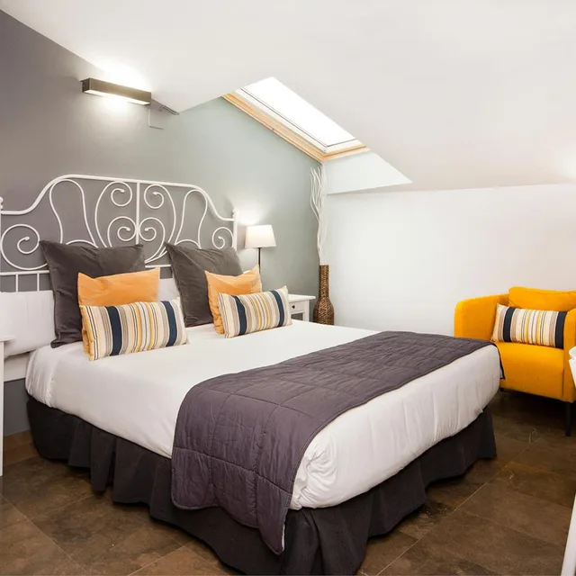 غرفة قياسية بسرير كوين، Hotel Sant Pere II 1/9