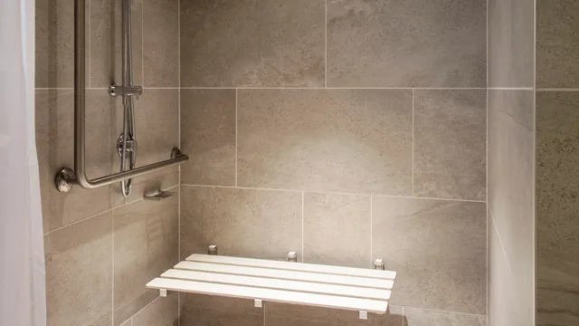 Grand Accessible Room, The Grand by SkyCity 2/2