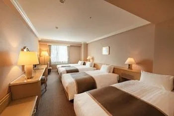 Room, Triple, Sofa, North Wing, South Wing، Rusutsu Resort Hotel And Convention 1/1