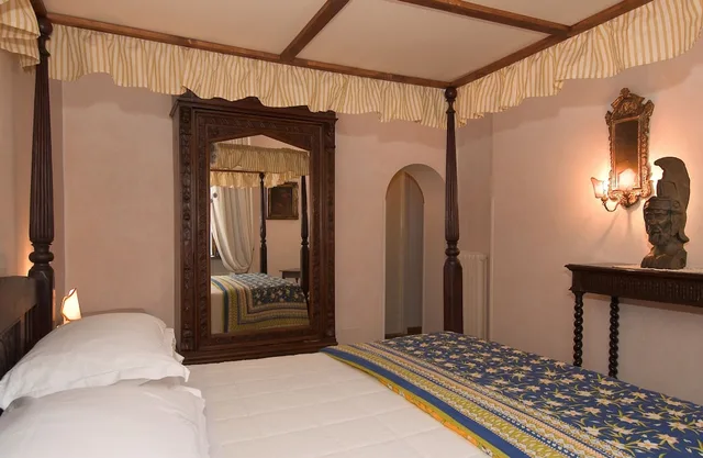 غرفة كلاسيكية بسرير كوين، Fontana Hotel Rome 1/5