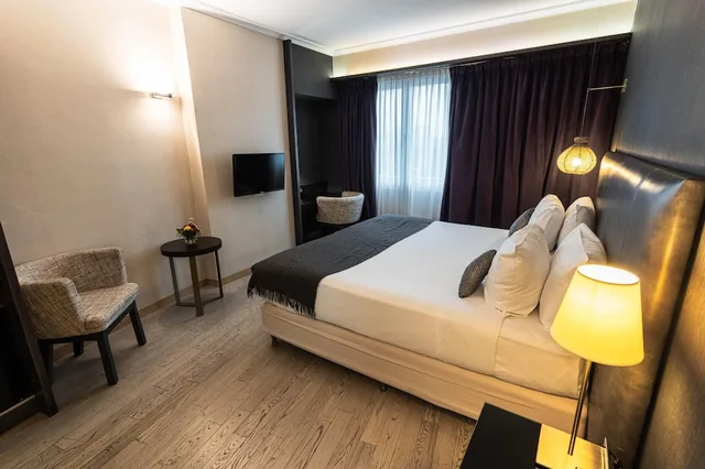 Concept, King Bed، Esplendor By Wyndham Buenos Aires Plaza Francia 2/7