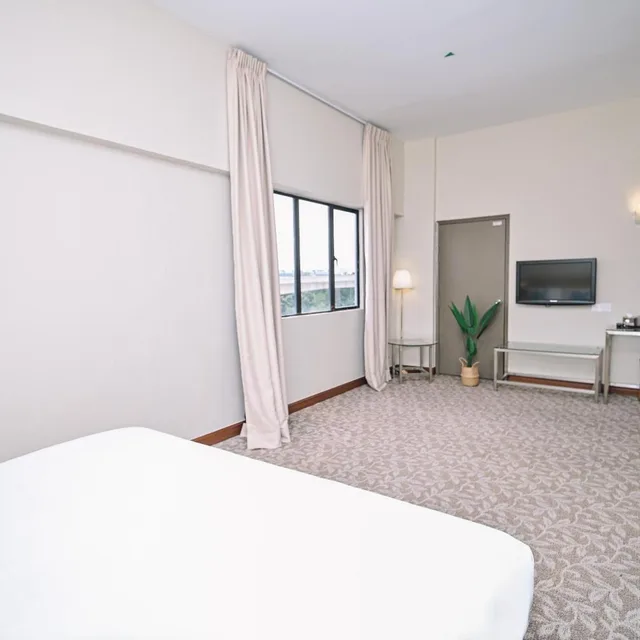 غرفة ديلوكس بسرير كينج، Kingston Hotel 10 @ Bukit Jalil 3/10