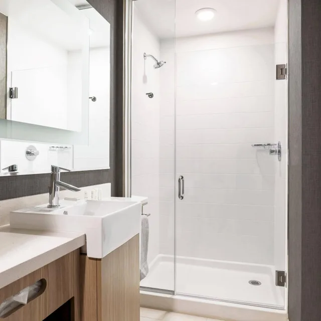 جناح بسرير كينج مع سرير سحّاب إضافي مع أريكة في طابق مرتفع، SpringHill Suites by Marriott Truckee Lake Tahoe 6/6