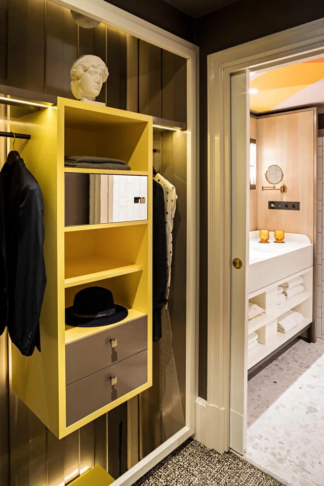 Premium, Junior Suite, King Bed, Street or Courtyard View, Living Area، Sofitel Le Scribe Paris Opera 10/10