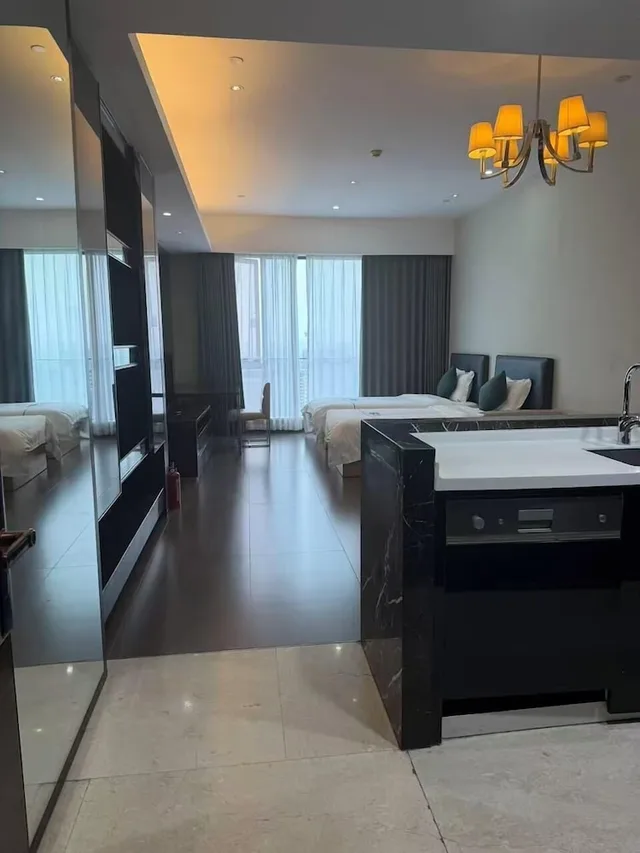 شقة بزنس بسرير كينج وسرير فردي، Side Apartment 2/4