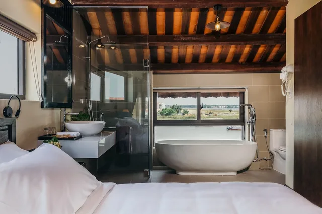 جناح فاخر بسرير كوين بإطلالة على النهر، La An Central Boutique Villa 10/10