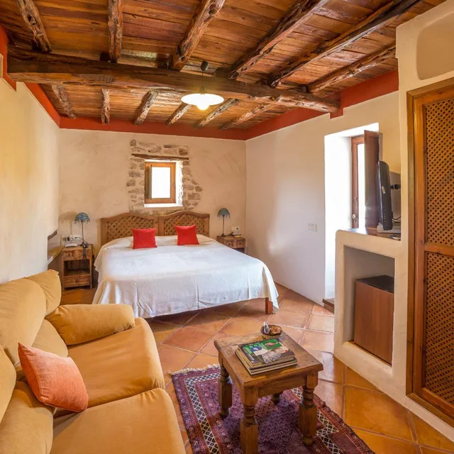 غرفة بسرير مزدوج، Agroturismo Can Pujolet 3/6
