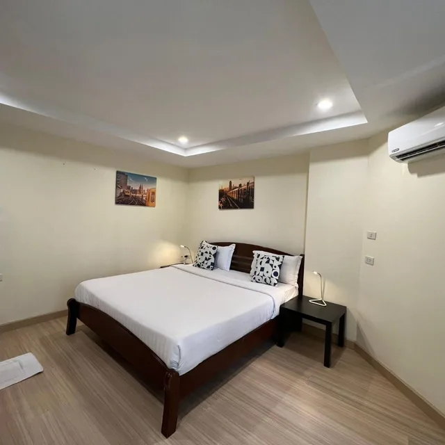 غرفة ديلوكس بسرير مزدوج بشرفة، V Check Inn Sukhumvit 22 4/10