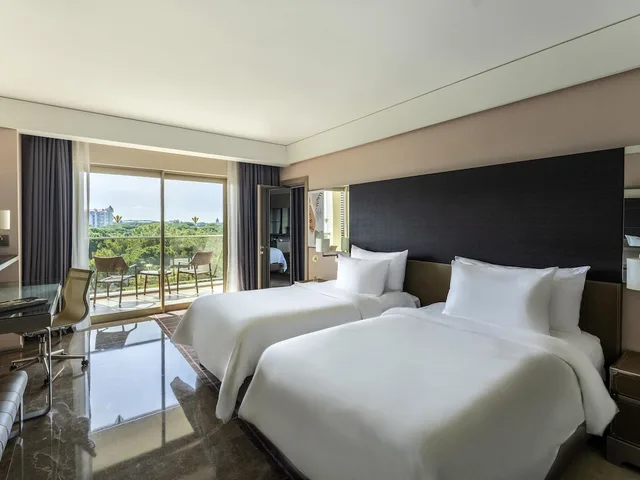 غرفة ديلوكس عائلية بسرير كينج وسريرين منفصلين، Rixos Premium Belek 2/10