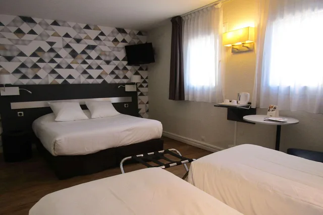 غرفة قياسية رباعية، Comfort Hotel Paris Porte d Ivry 2/10