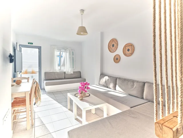 1 Bedroom, Phosphorus, Family, Apartment, 1 Queen and 3 Single Beds, Partial Sea View, Cleopatra Homes 3/4