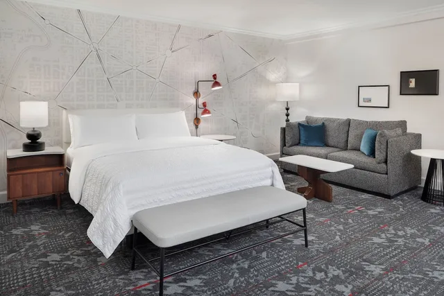 غرفة كلاسيكية بسرير كينج لذوي الإعاقة، Le Meridien Washington, D.C., The Madison 2/4
