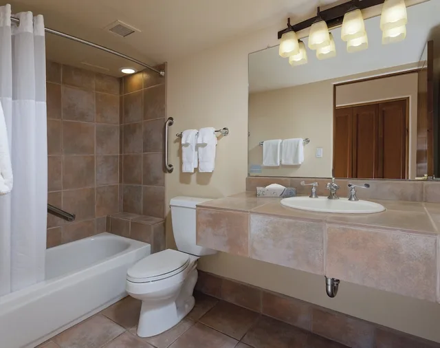 1 Bedroom, Deluxe, Suite, King Bed, Murphy Bed, Kitchenette، Worldmark Taos 5/9