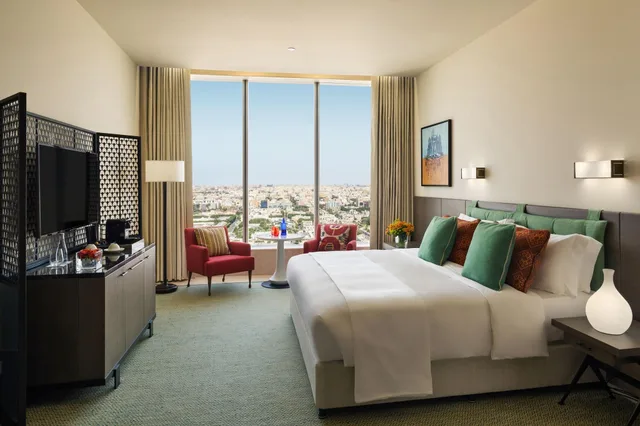 جناح جونيور بسرير كينج بإطلالة على المدينة، فندق ومنتجع أصيلة جدة(Assila, a Luxury Collection Hotel, Jeddah) 4/5